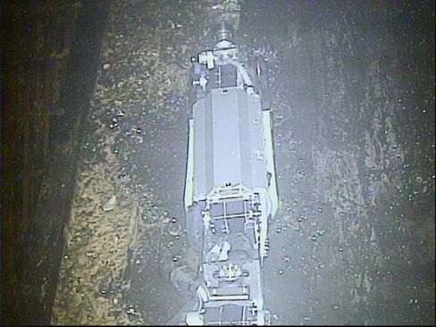 2号機内で立ち往生したサソリ型ロボット