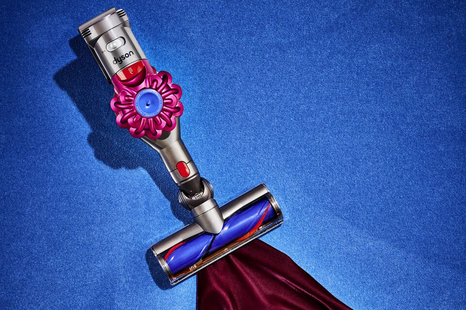 Dyson V7 Trigger Review Smallest, Lightest Cordless Vacuum Cleaner