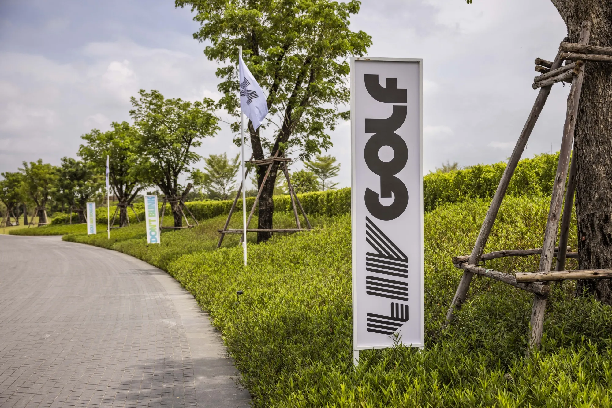 Thai Tycoon Sarath Ratanavadi's New Golf Course
