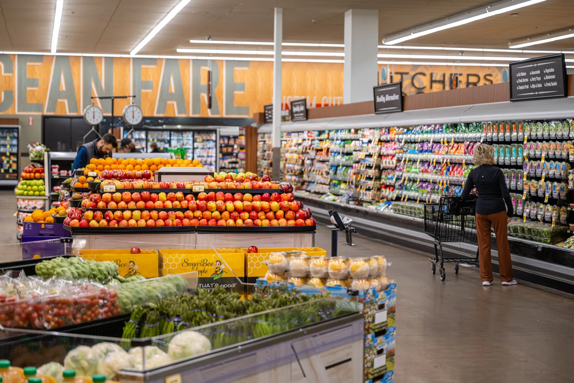 Shoppers at a&nbsp;Safeway grocery store in Scottsdale, Arizona.&nbsp;If the deal goes through, banners from Safeway and Vons to Ralphs and Dillons would unite under one umbrella across 48 states and Washington, DC.&nbsp;