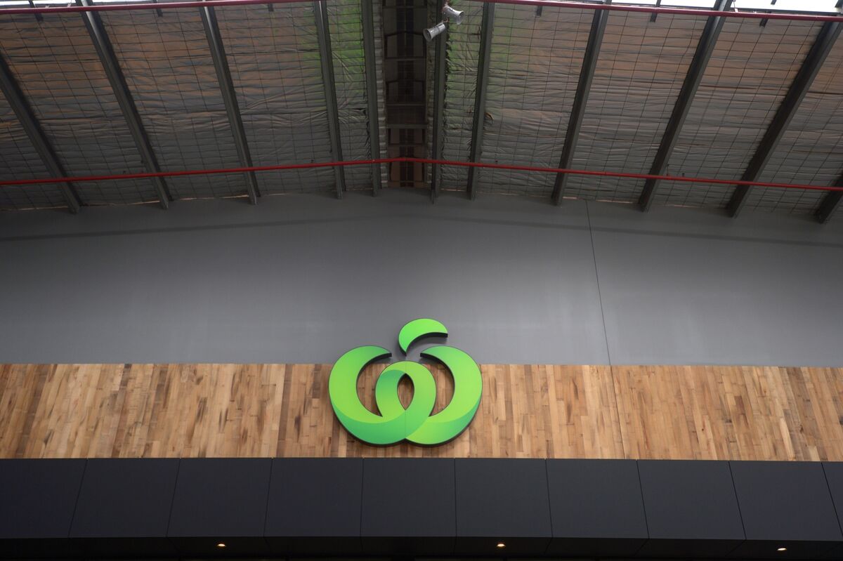 bloomberg.com - Janice Kew - Woolworths Warns on Australia, Invests in South Africa Food Unit