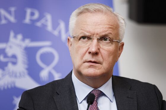 No-Deal Brexit Would Hit U.K. Far More Than EU, ECB’s Rehn Says