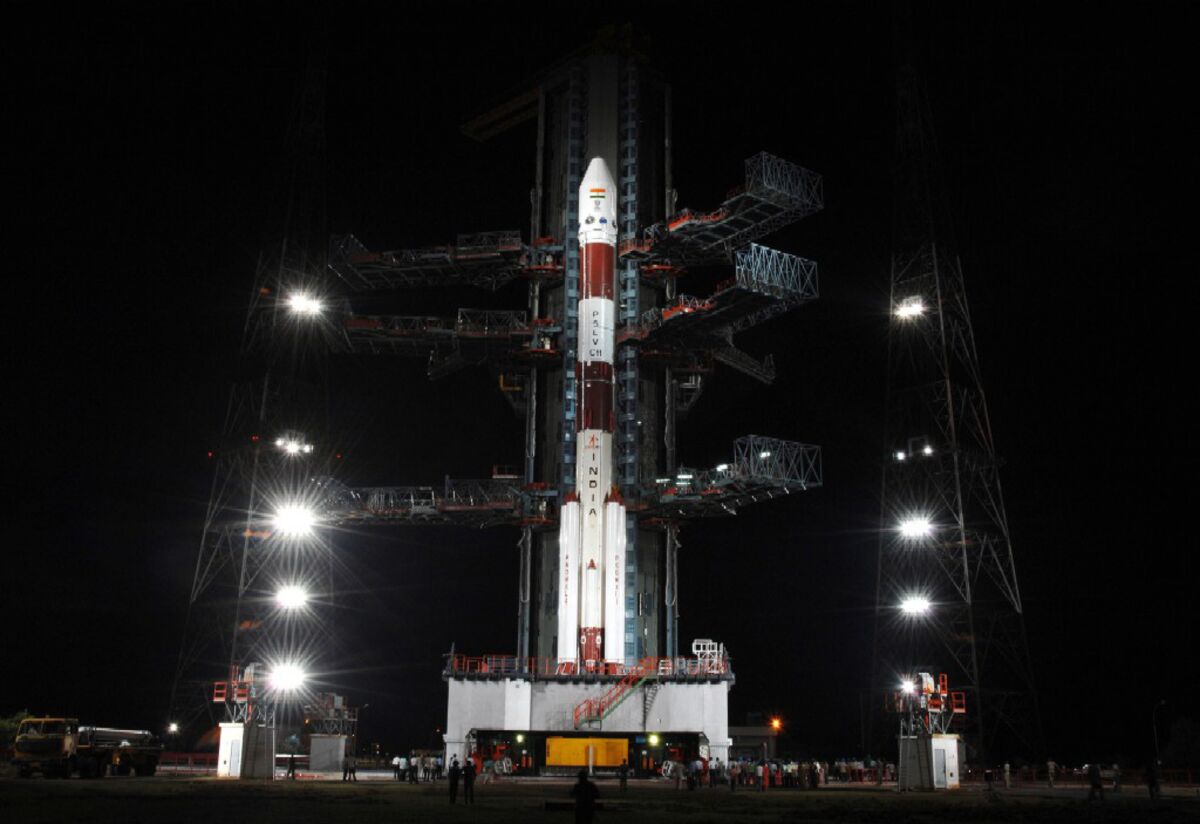 bloomberg.com - Rajesh Roy - India to Share Rocket Tech to Hasten Development of Space Firms
