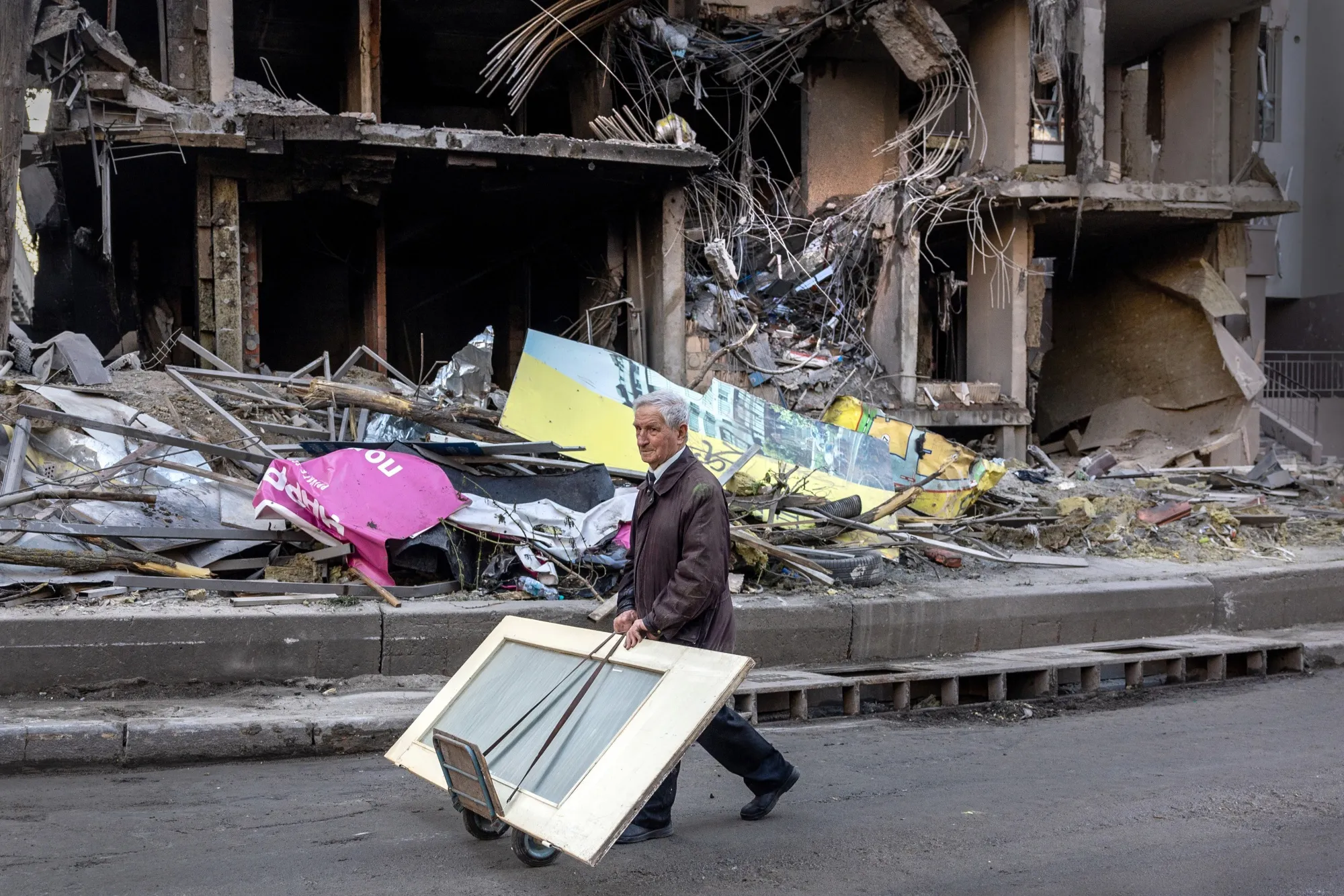A destroyed building in Shevchenkivskyi district, Kyiv, on April 29.&nbsp;Russian missiles struck Ukraine’s capital, a few miles east of the city center.
