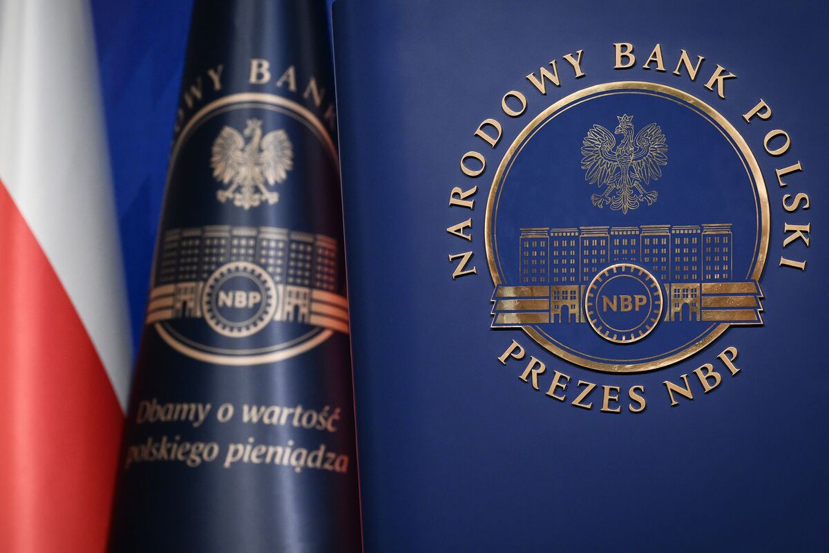 Two Polish Policymakers Signal Caution With Further Rate Cuts