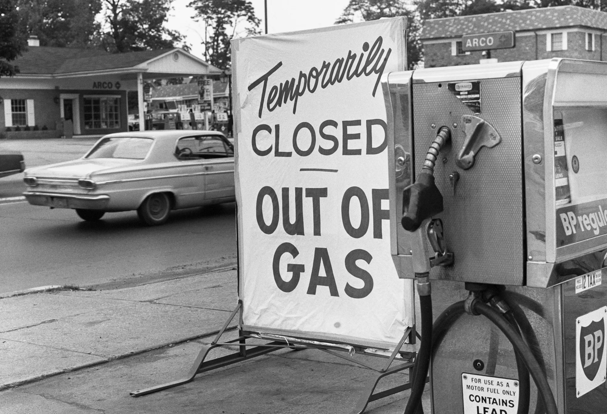 A sign at a US gas station during the oil crisis of 1973-74.