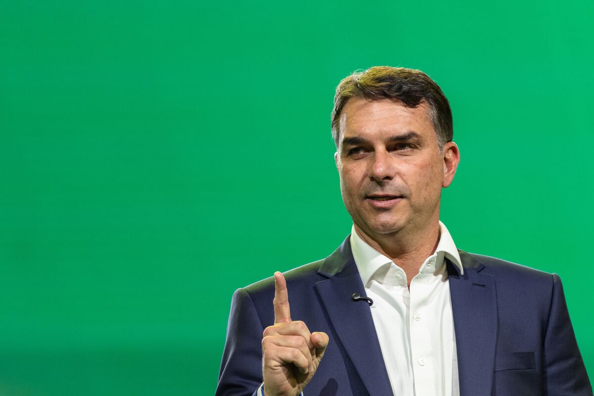 Bolsonaro Picks Congressman as Running Mate in Brazil Election