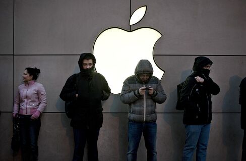 Apple Growth Slowdown Fuels Concern of Shift to Value Stock