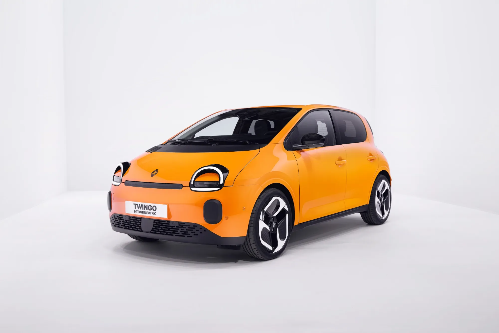 The Renault Twingo city car, in mango.