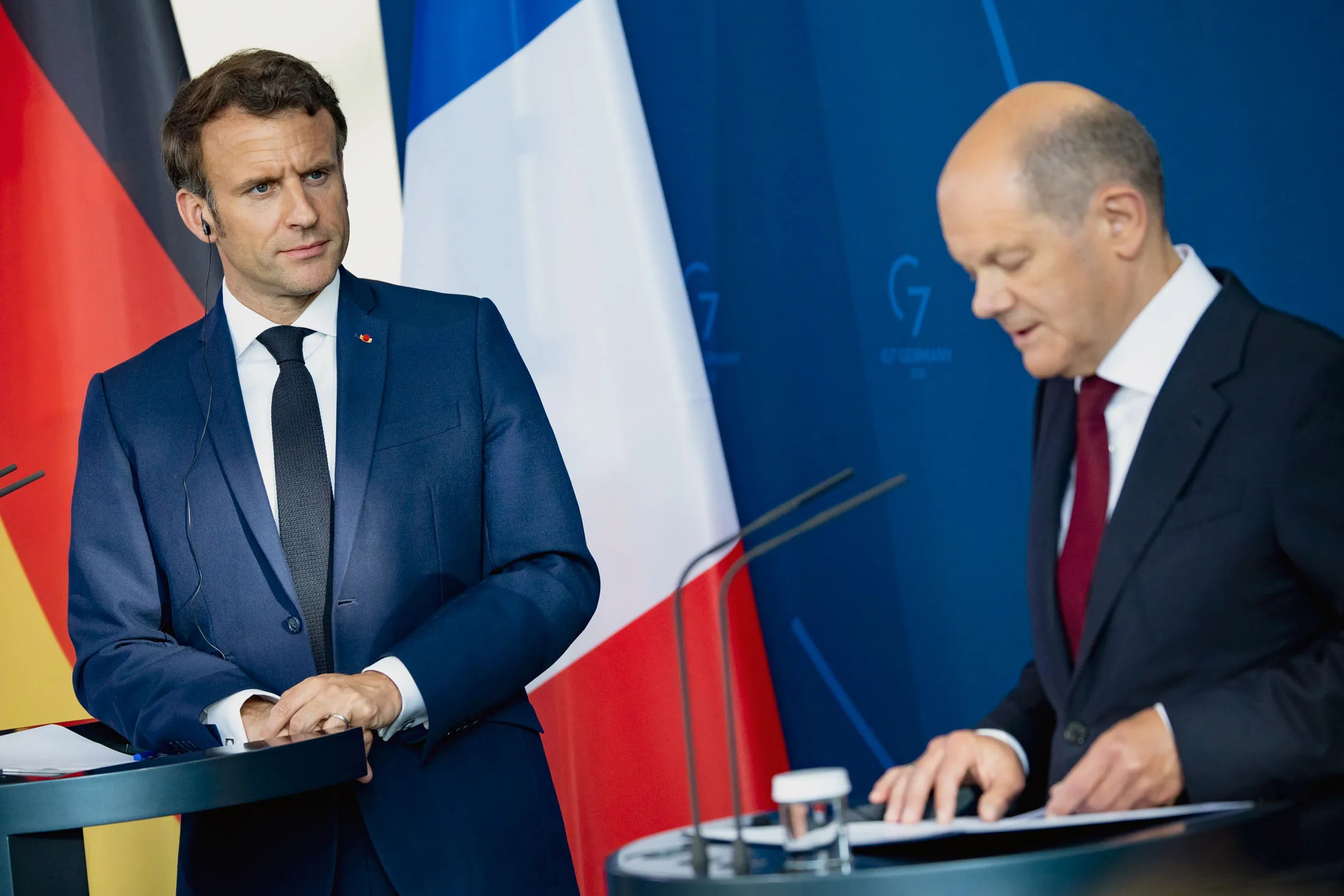 Emmanuel Macron and Olaf Scholz in Berlin in 2022.