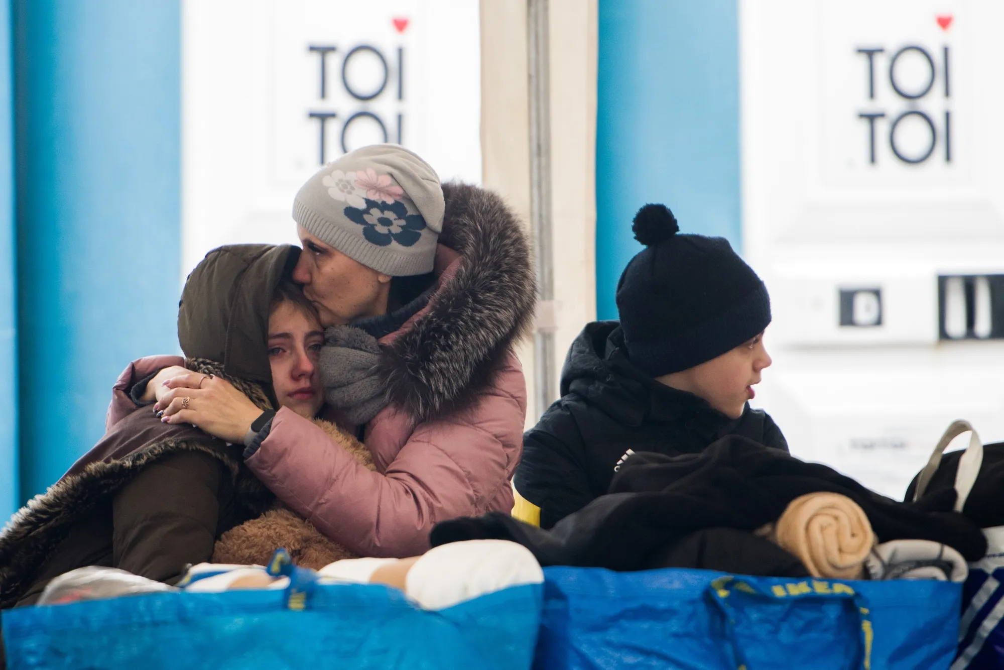 Citizens flee.