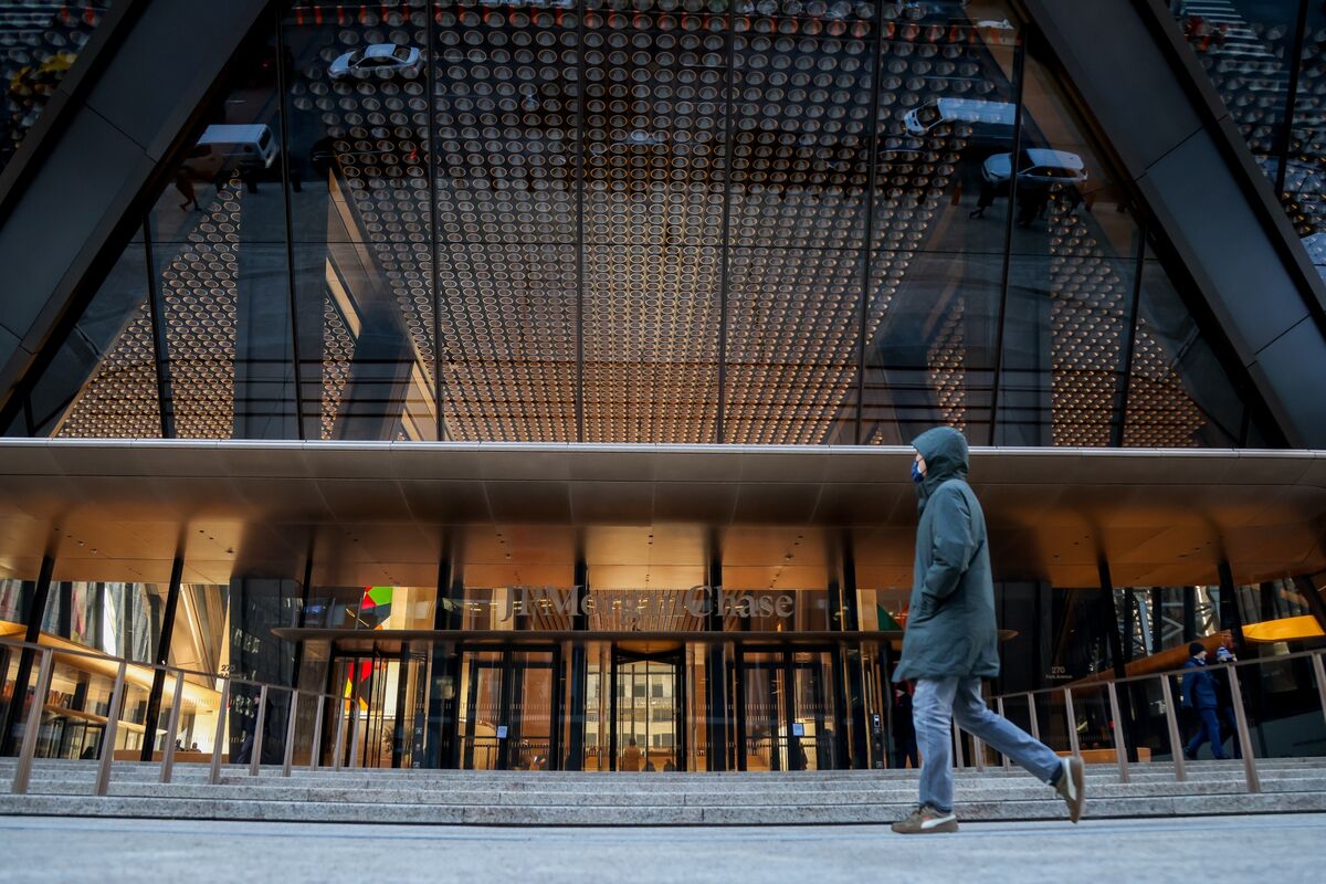 assets.bwbx.io image