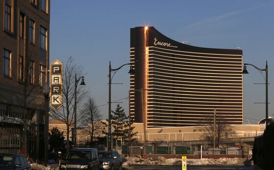 Wynn Discusses Possible Sale of New Massachusetts Casino to MGM