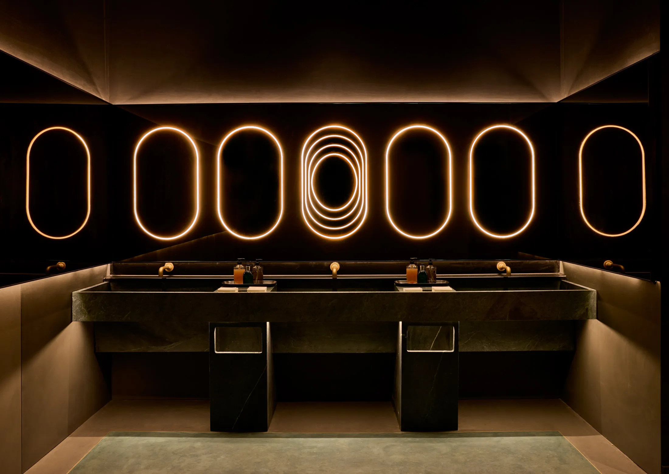 Restaurants Invest in Trendy Bathrooms for an Instagram-Worthy Experience -  Bloomberg