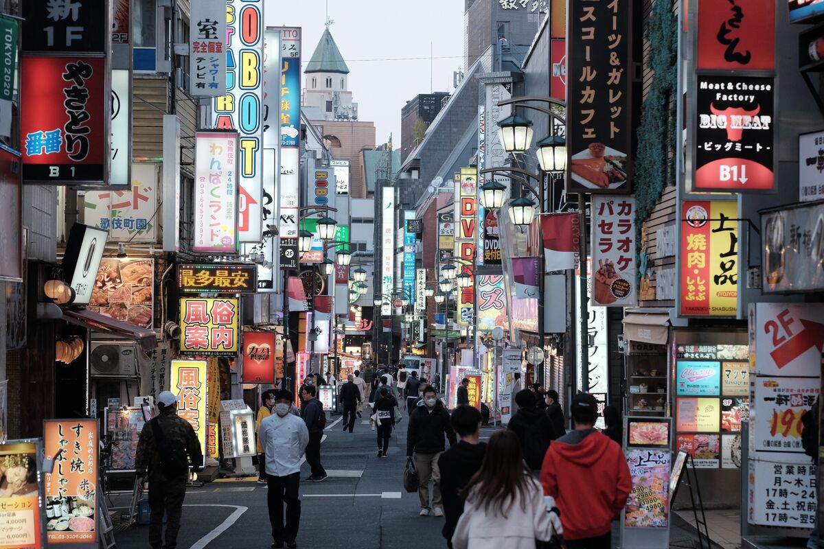 Tokyo’s Bar Hosts to Get PCR Tests as Japan Tries to Quash Virus ...