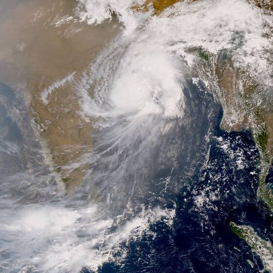 India Evacuates 1.1 Million as Cyclone Fani Approaches Coast