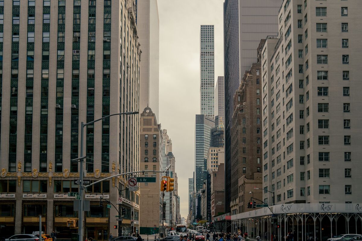 bloomberg.com - Nishant Kumar - Jain Hedge Fund Costs Cut Into $750 Million Profits Last Year