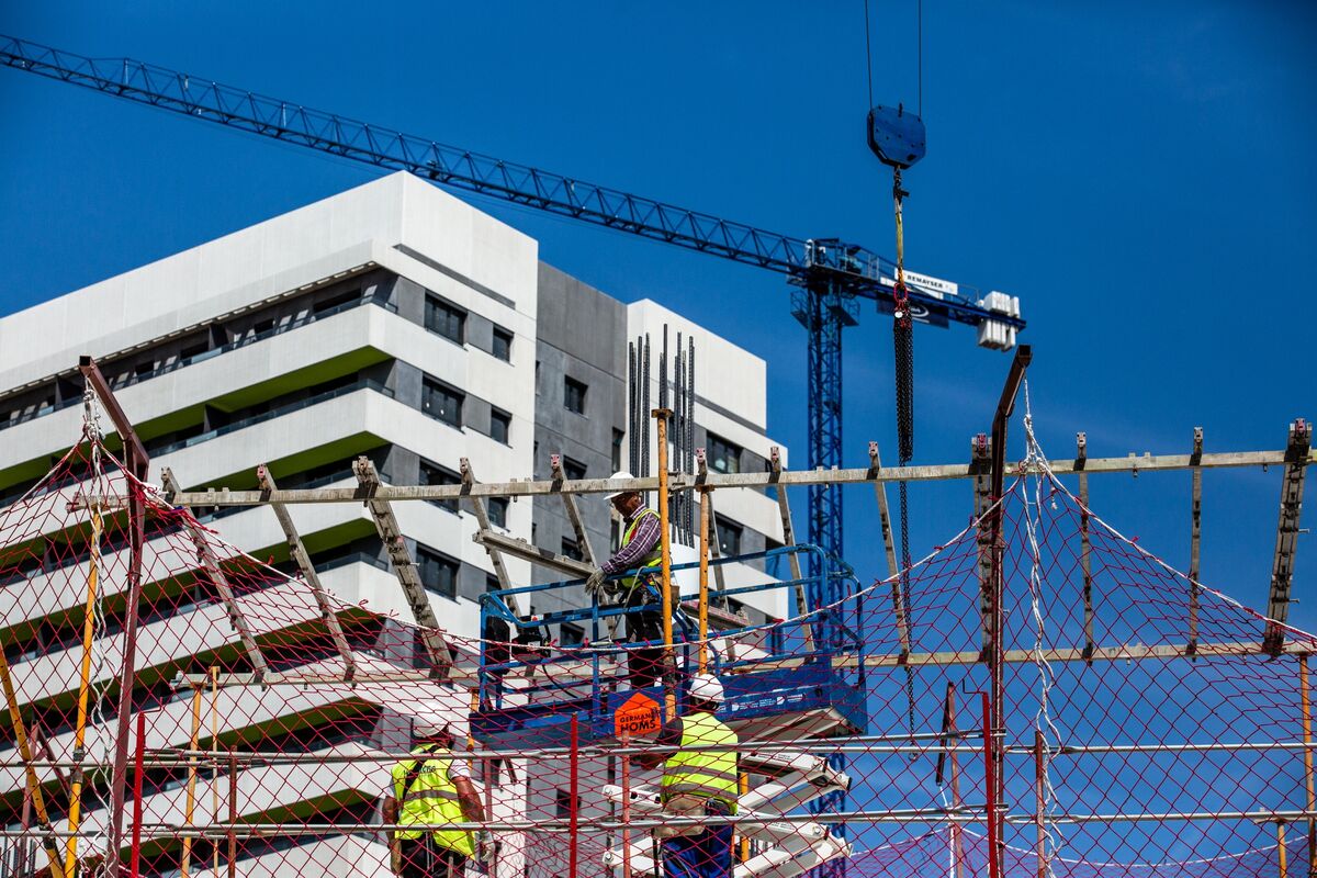 Blackstone to Lend £2 Billion to Small Developers in Europe