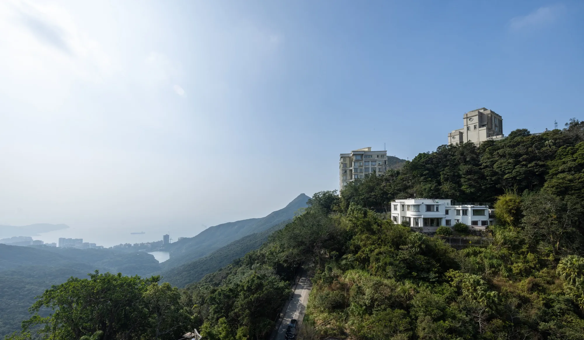 Hong Kong Luxury Property: $77,000 House Rental Shows Depth of Real Estate  Slump - Bloomberg