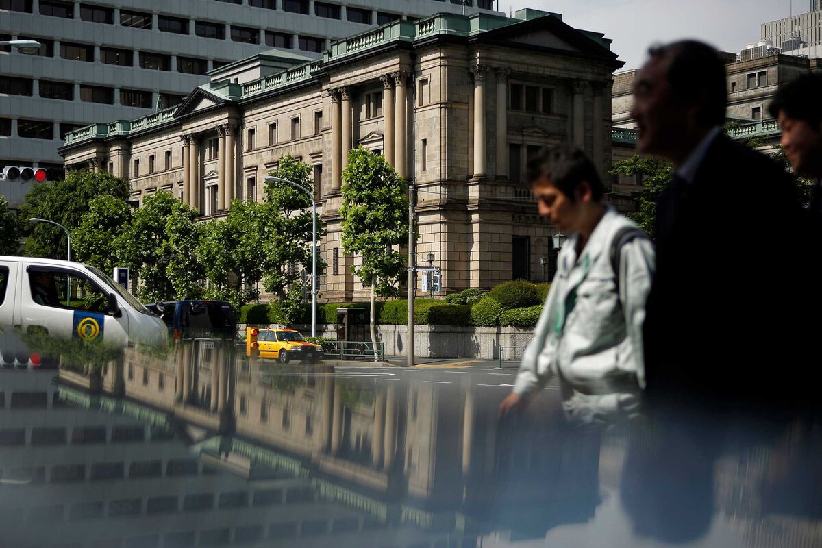 Japan 10Year Yield Drops to Zero for First Time in Five Months Bloomberg