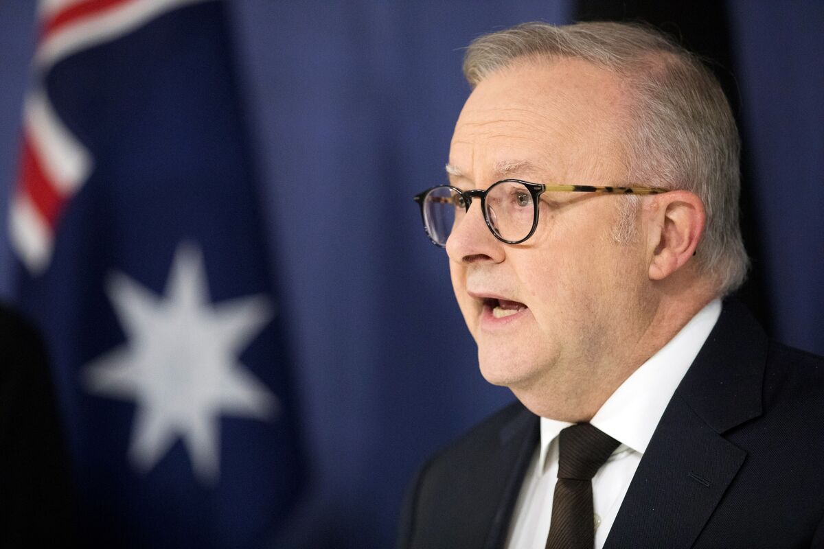Australia’s Albanese Rejects Immigration Cuts as Far-Right Grows