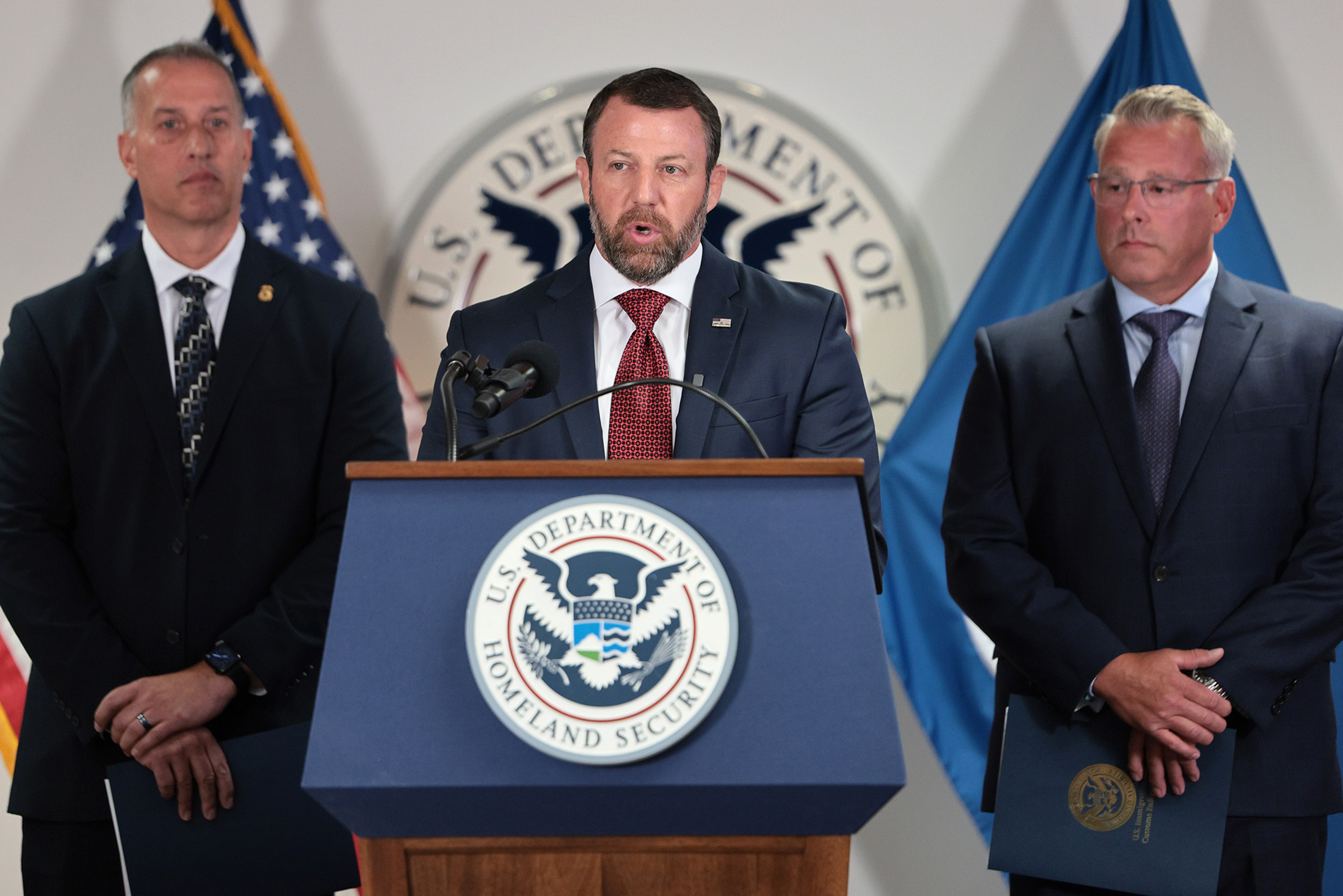 Trump Steps Up New York Immigration Fight With 2,100 Arrests