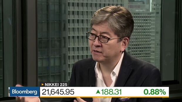 Nikkei 225 Has Record Winning Streak, Yen Falls on Abe Victory