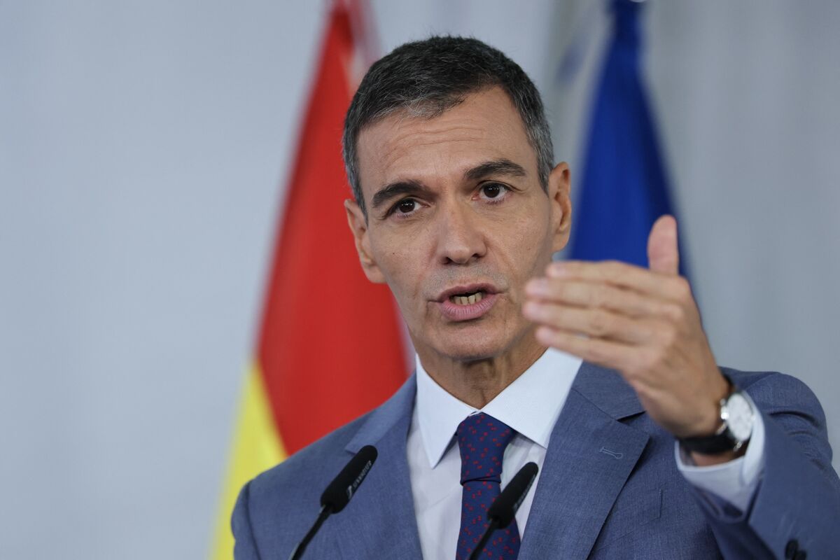 Sánchez Seeks to Pass Housing Bills Ahead of Spanish Election