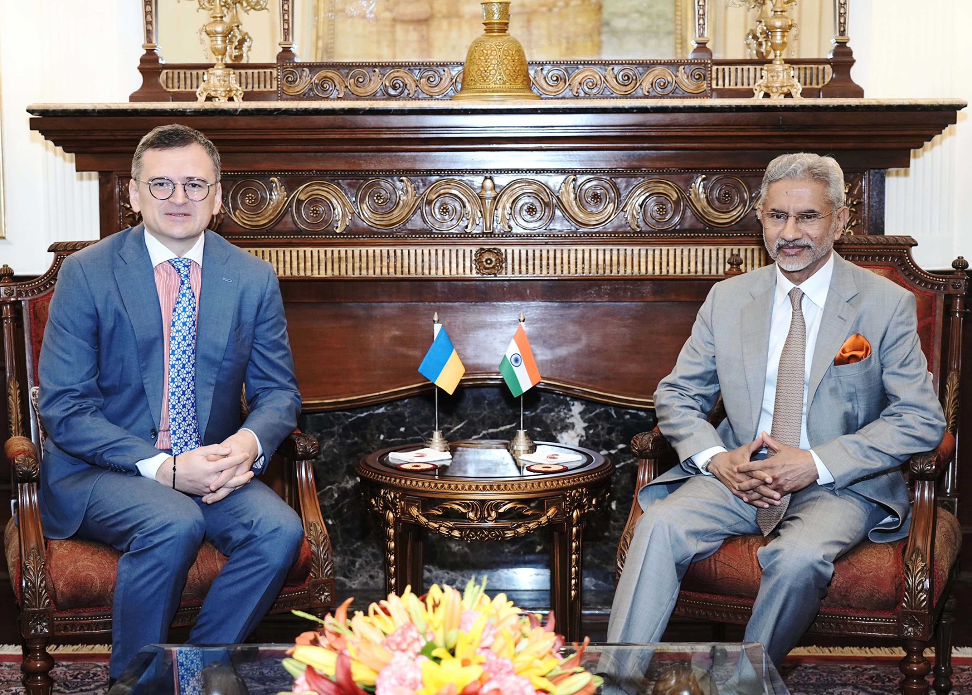 Ukraine Foreign Minister Dmytro Kuleba discusses peace plan in India meeting