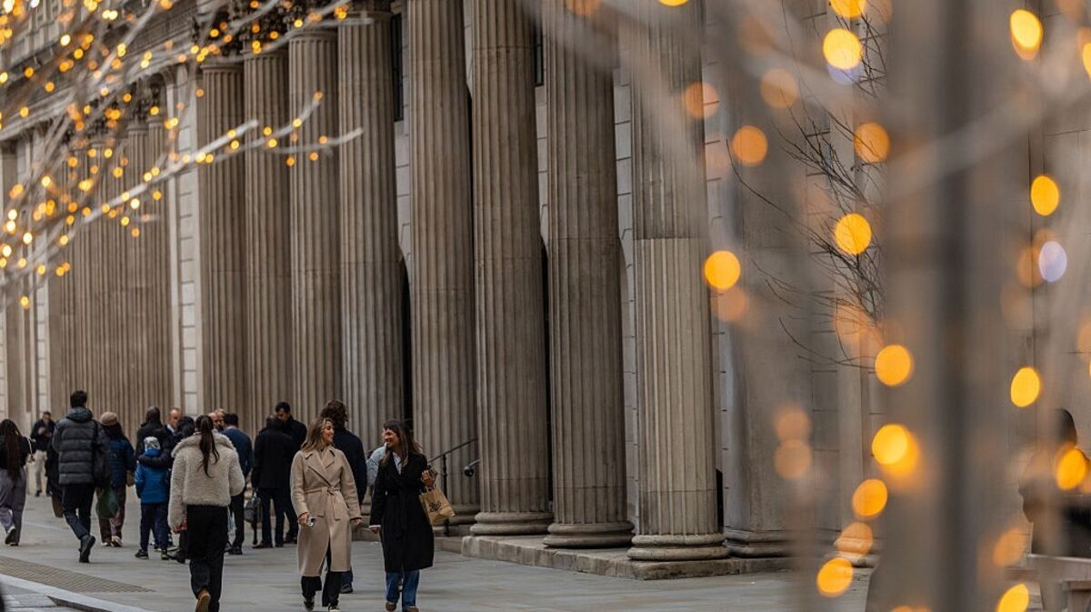 UK Inflation Drop Clears Way for BOE Rate Cut