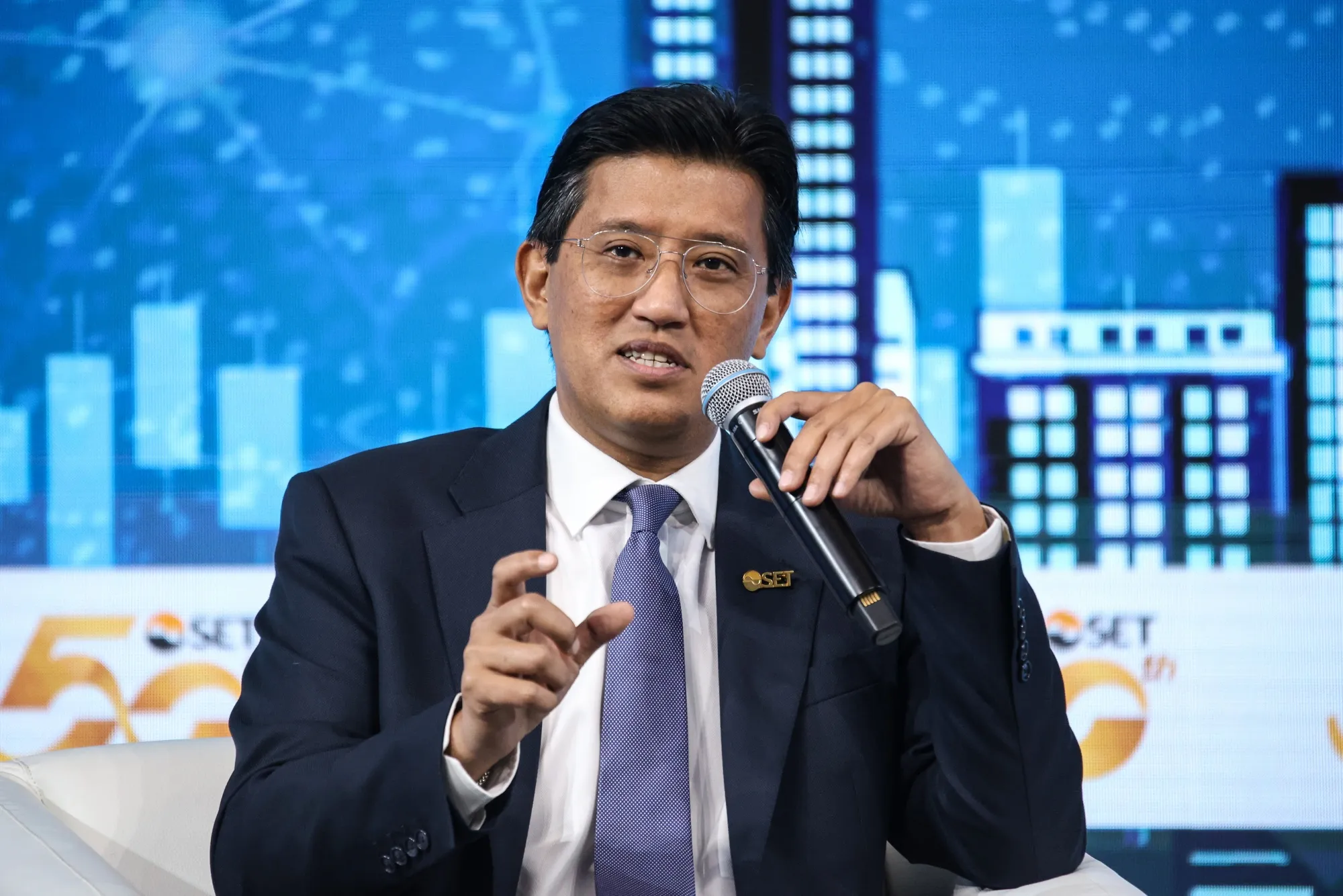 Asadej Kongsiri