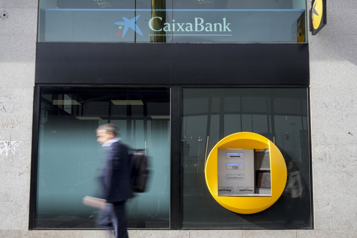 
                            CaixaBank Fined by Spain’s Money Laundering Watchdog on Skyscraper Sale