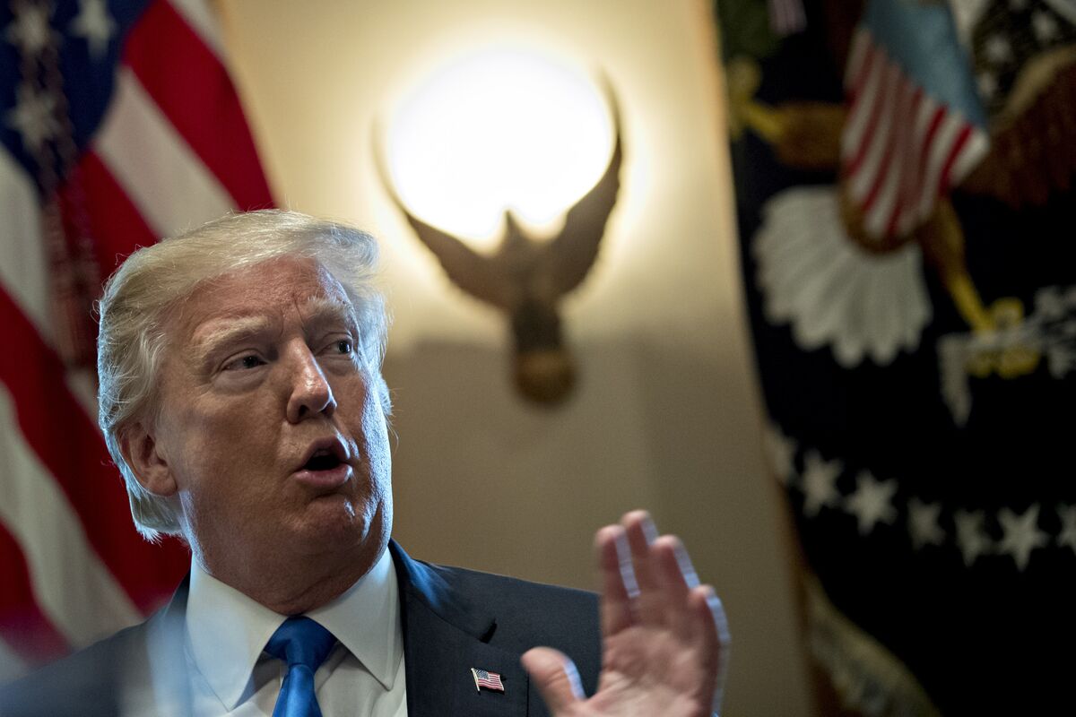 トランポリン大統領 トランプ氏、カタールからジャンボ機受領へ 大統領専用機に導入 | ロイター