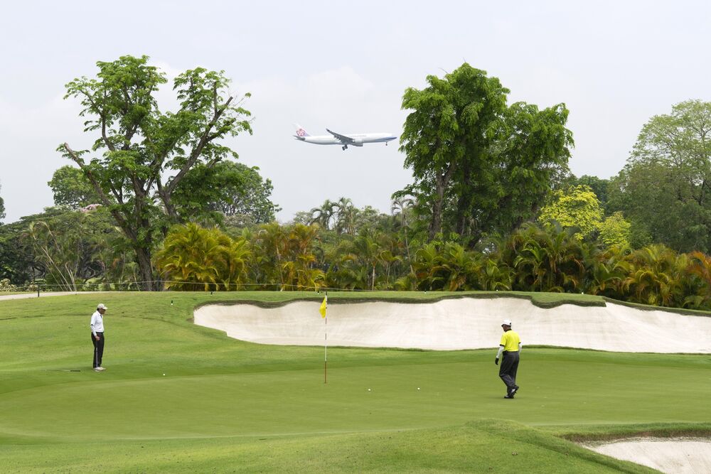 ゴルフ会員権が最高の投資先 コロナ特需で40 上昇 シンガポール Bloomberg