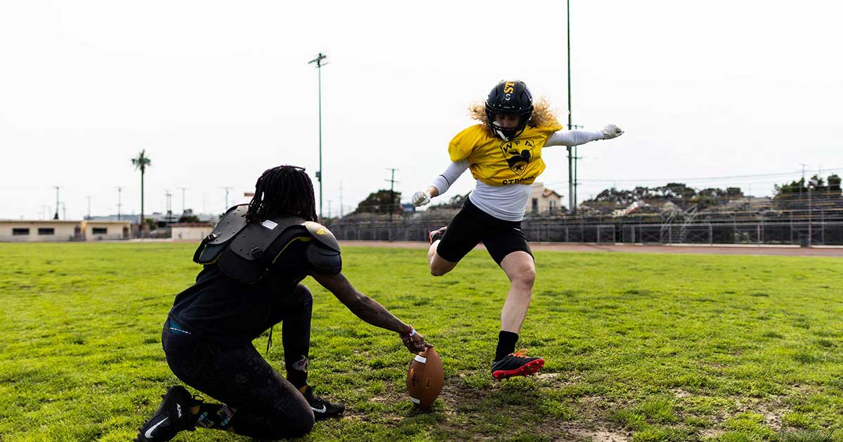 The Women's Football Alliance Plays Tackle Games in 32 States - Bloomberg