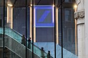 Deutsche Bank Beats on Profit in Quarter as Trading Holds Up