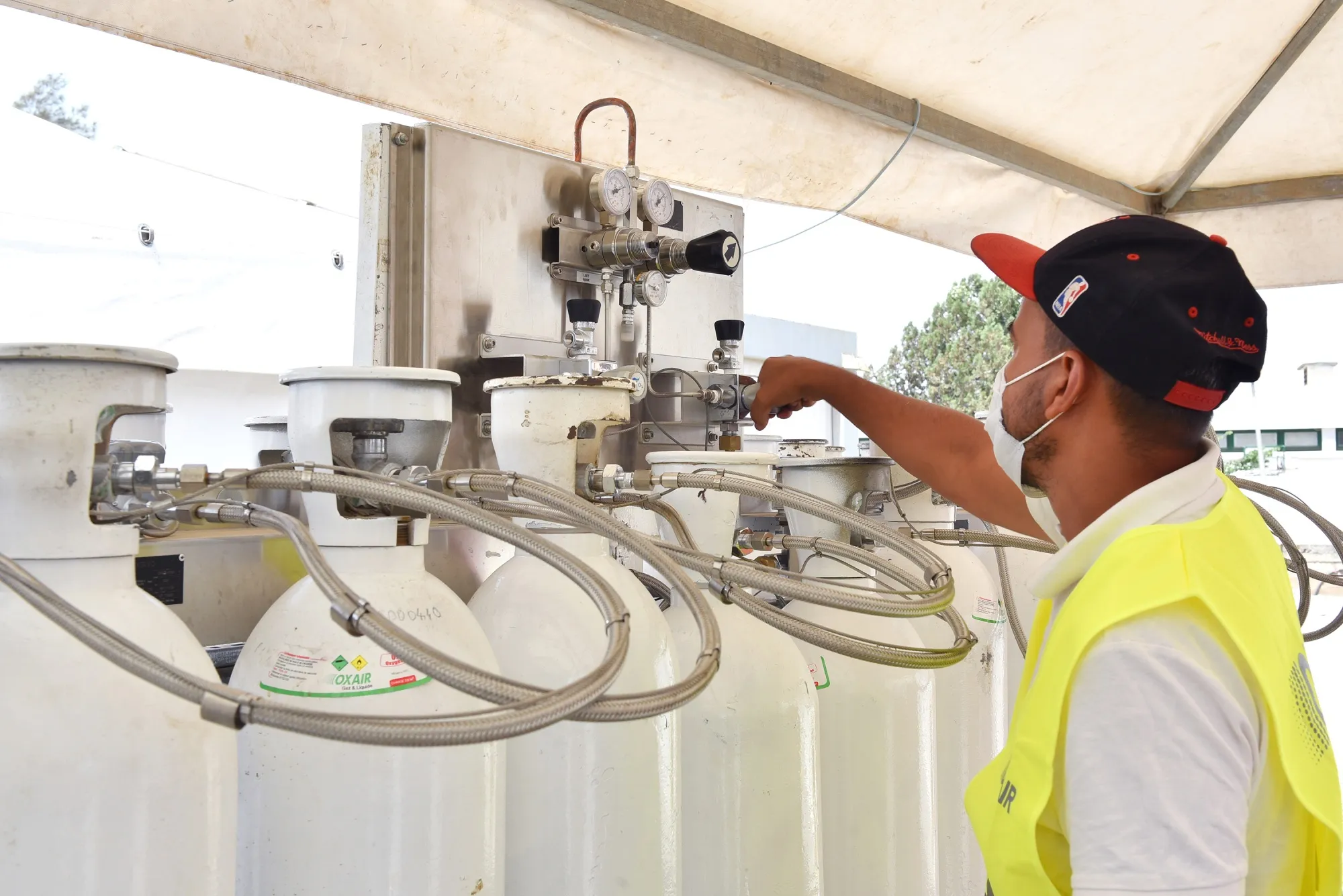 A worker checks&nbsp;the oxygen tanks inside the Covid-19 emergency field hospital in Manouba Governorate, in Tunisia.&nbsp;