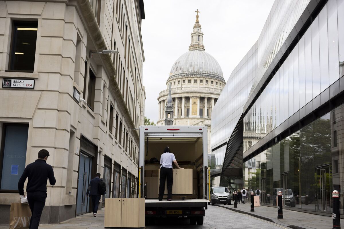 JPMorgan Sees City of London Office Values Falling 20% This Year