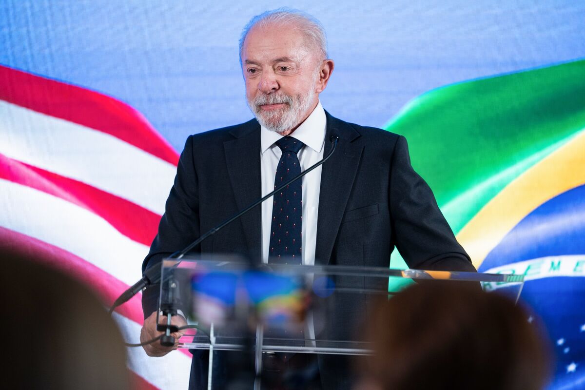 Tarifas dos EUA dão a Lula novo trunfo eleitoral contra Flávio