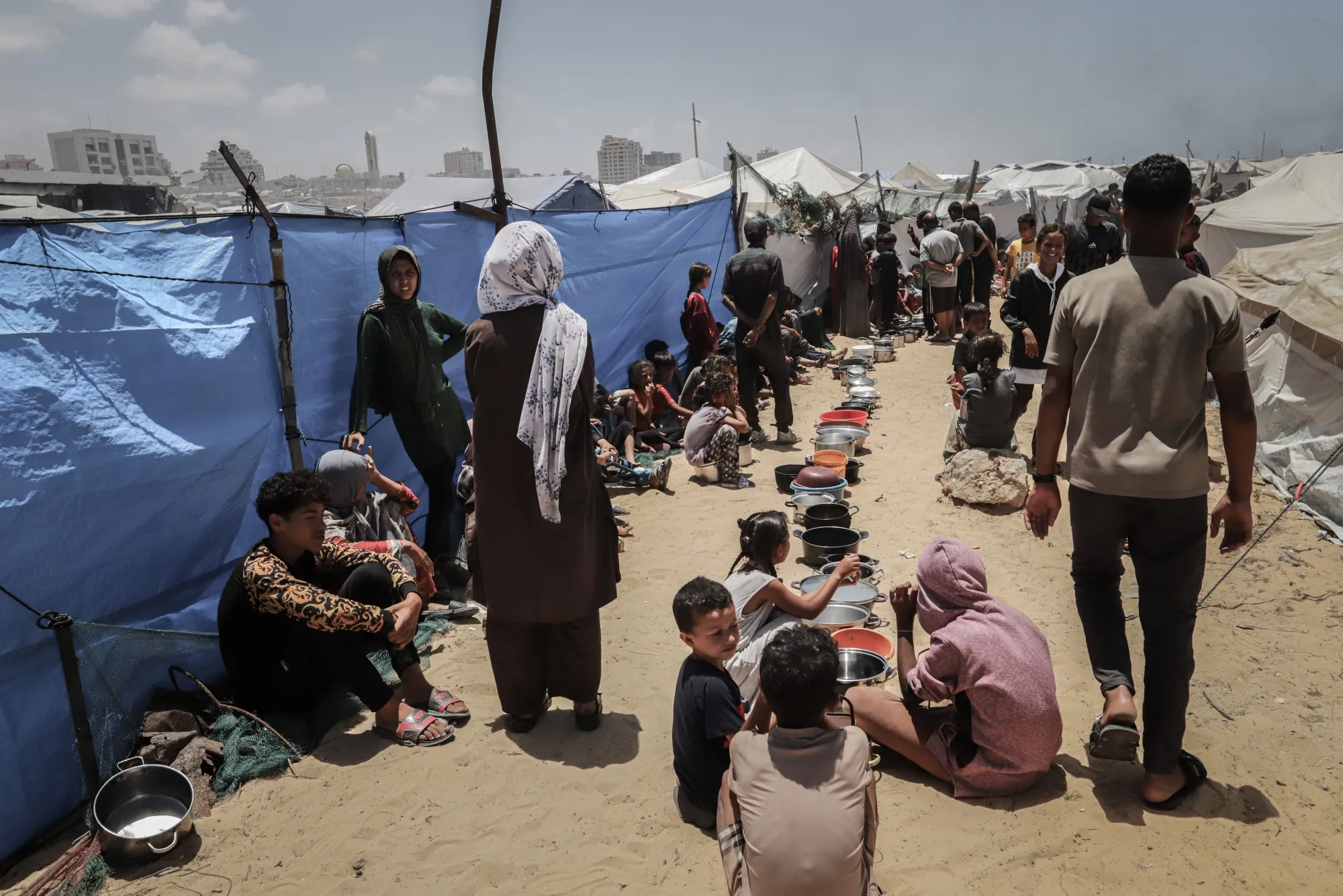 Israel-backed Group Says Gaza Aid Being Delivered, Denies Deaths - Bloomberg Israel-backed Group Says Gaza Aid Being Delivered, Denies Deaths - Bloomberg