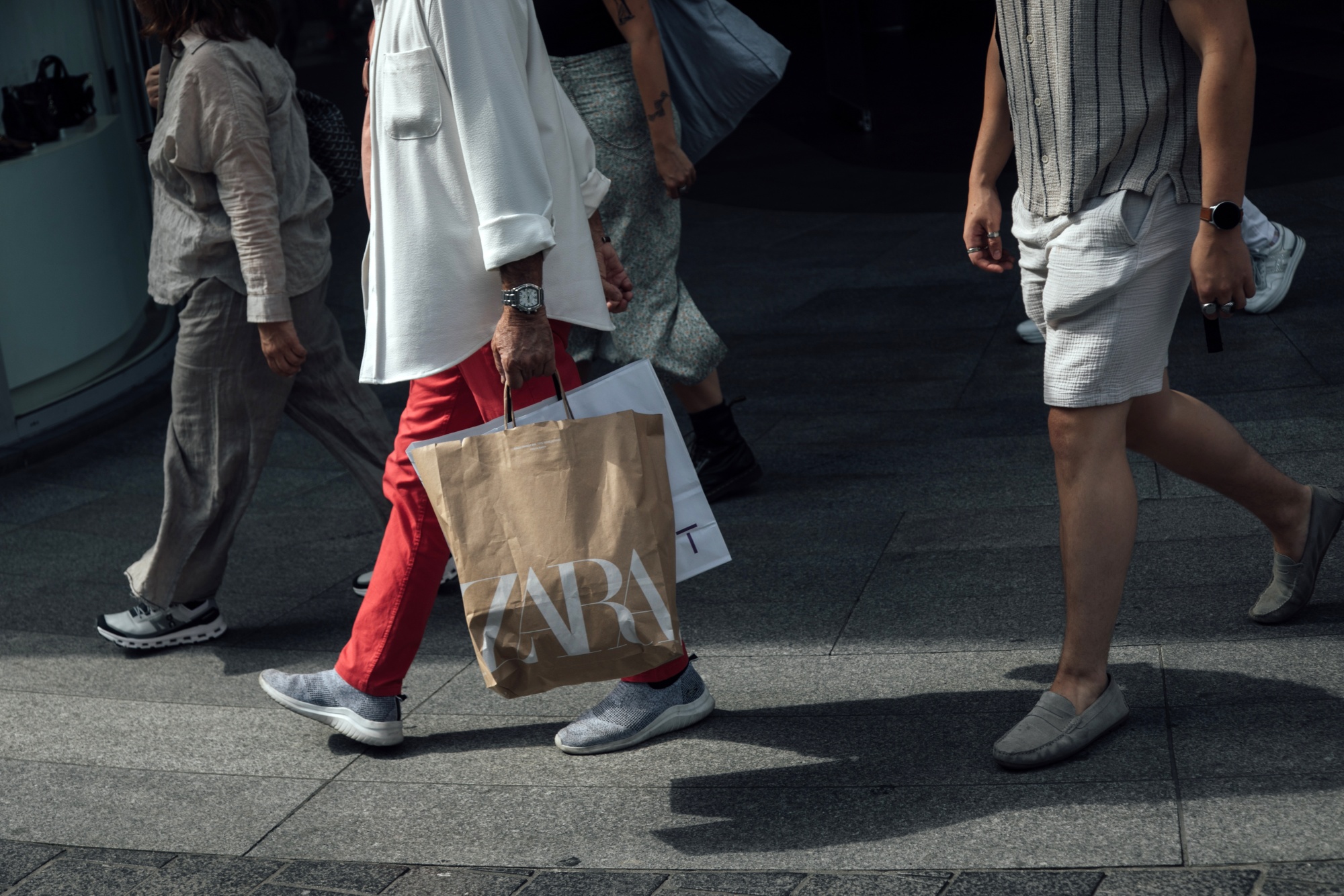 Zara's US Clothing Sales Help Swell Top Line as Dollar Surges (ITX) -  Bloomberg
