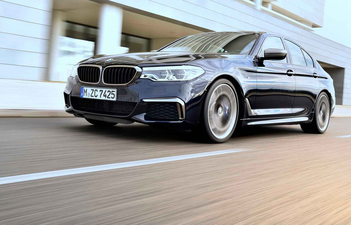 BMW M550i Review What You Get When You Pay 72,000 for a Sedan Bloomberg
