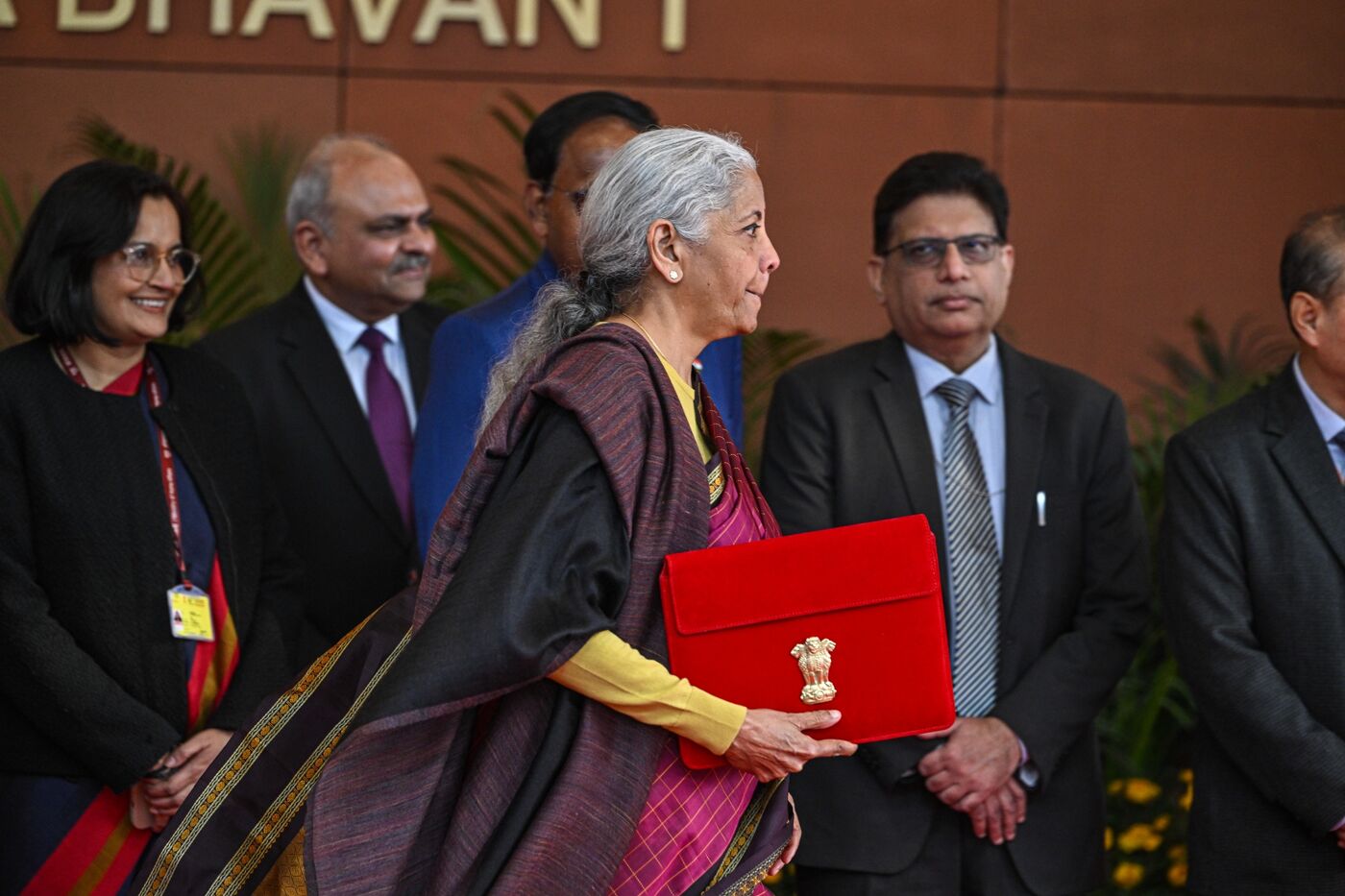 インド予算2026、12.2兆ルピーの資本支出で成長加速へ