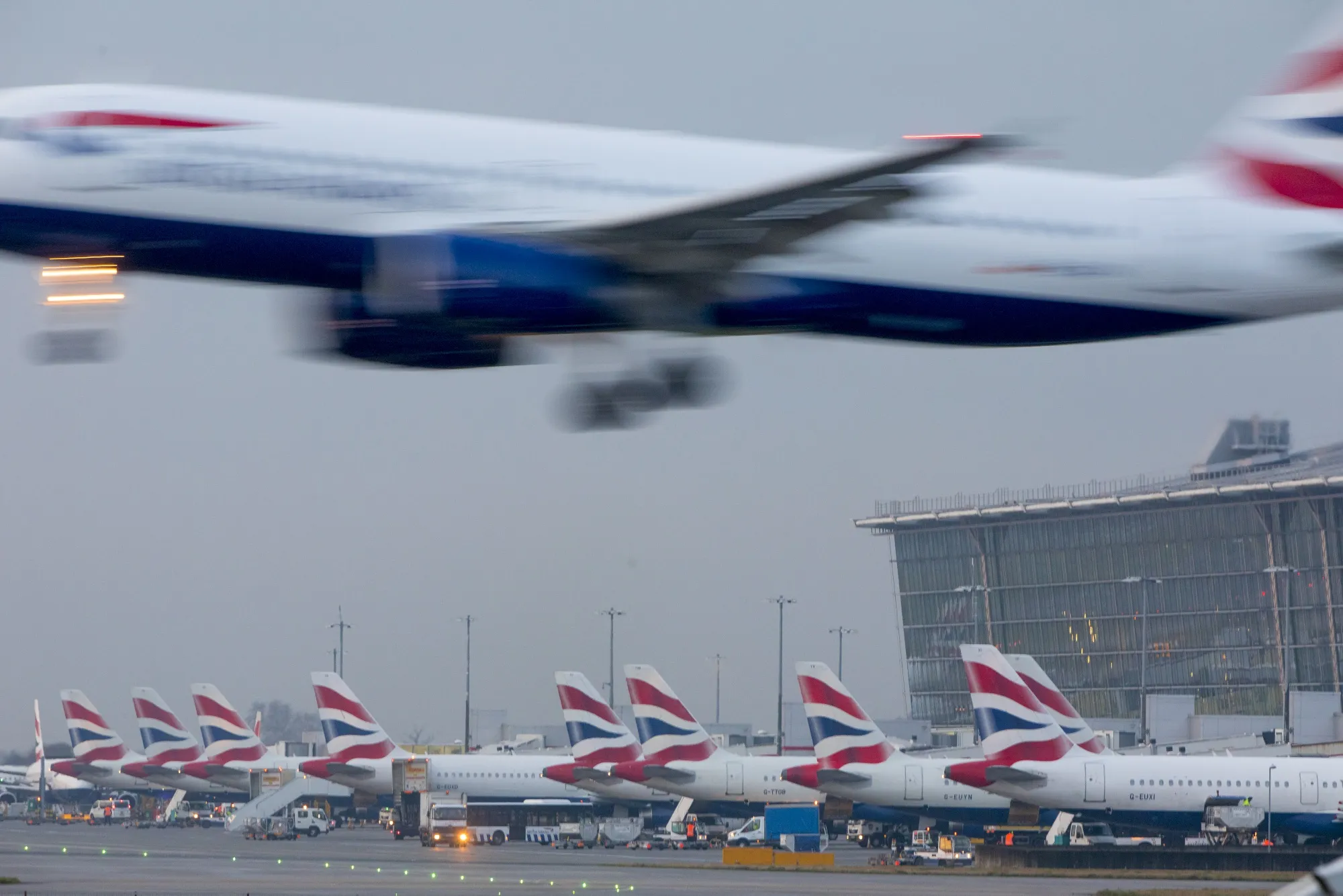 A passenger aircraft operated by British Airways lands at London Heathrow Airport.&nbsp;