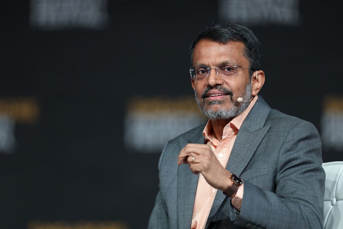 Singapore Central Banker Sees Private Crypto on Its Way Out