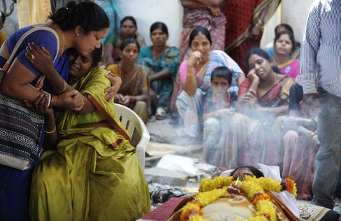 Twin Bombs Show India Vulnerable 4 Years After Mumbai Siege