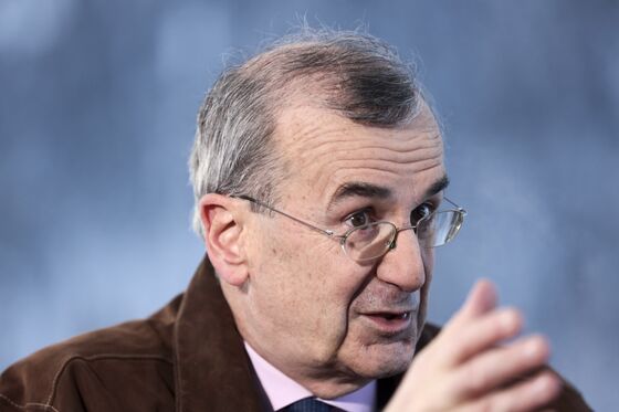 Villeroy Says Overall Effect of ECB’s Subzero Rate Is Positive