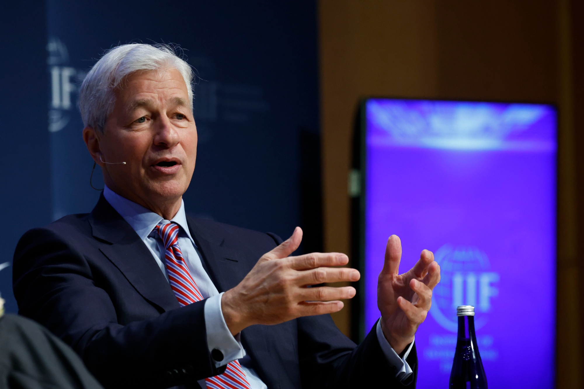 Dimon May Want to Say Thank You to Fed's Powell Bloomberg