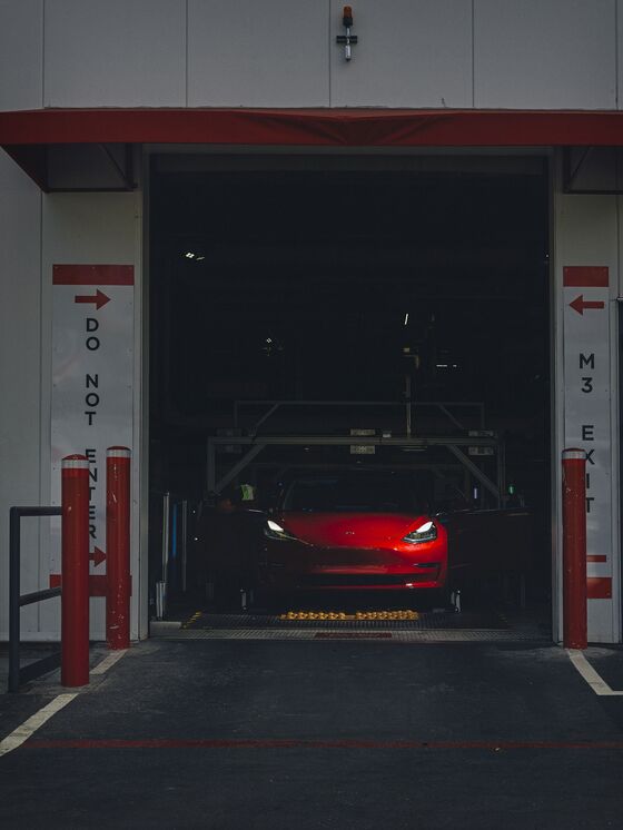 Inside Tesla’s Model 3 Factory