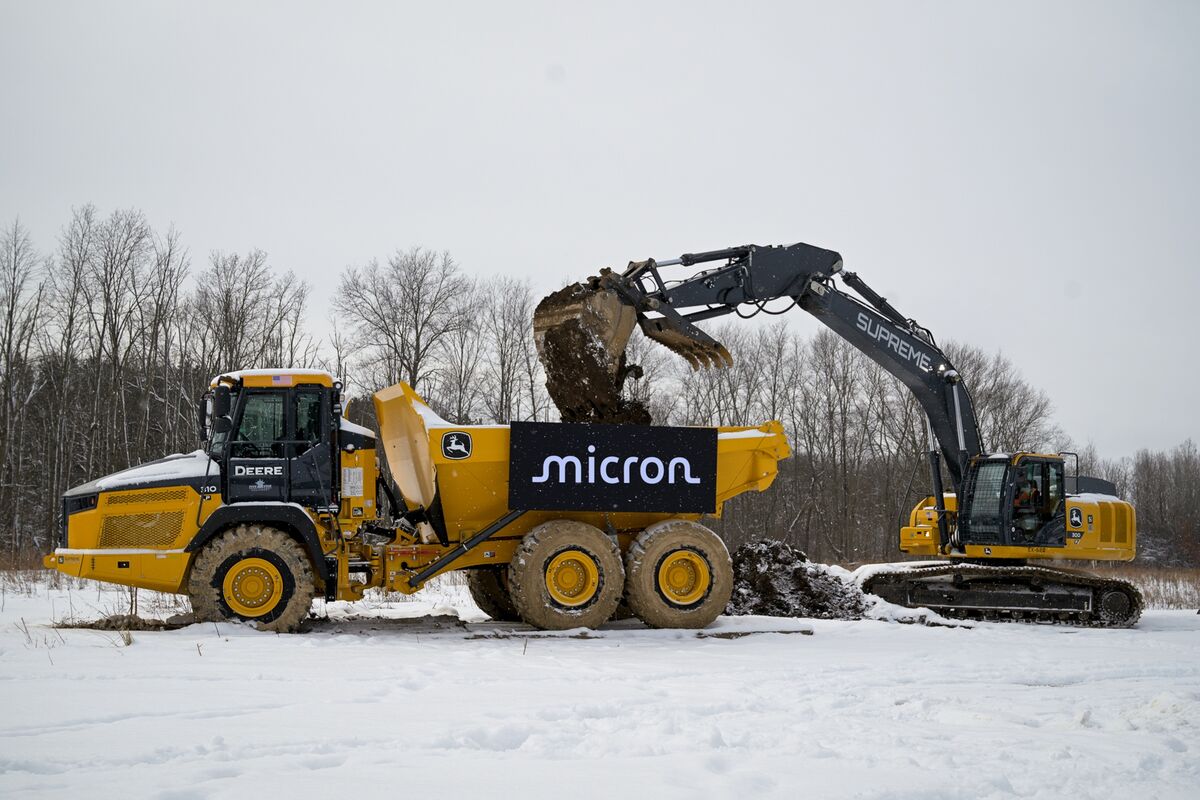 Micron, SK Hynix Provide Surprise Twist to US Chips Acts Debate